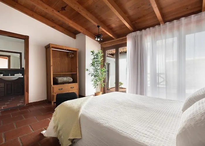 La Barbacoa Familiar De Gardel * Icod De Los Vinos